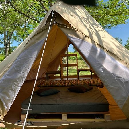 Camping Carrefour De L'Ardeche Saint-Remeze 외부 사진
