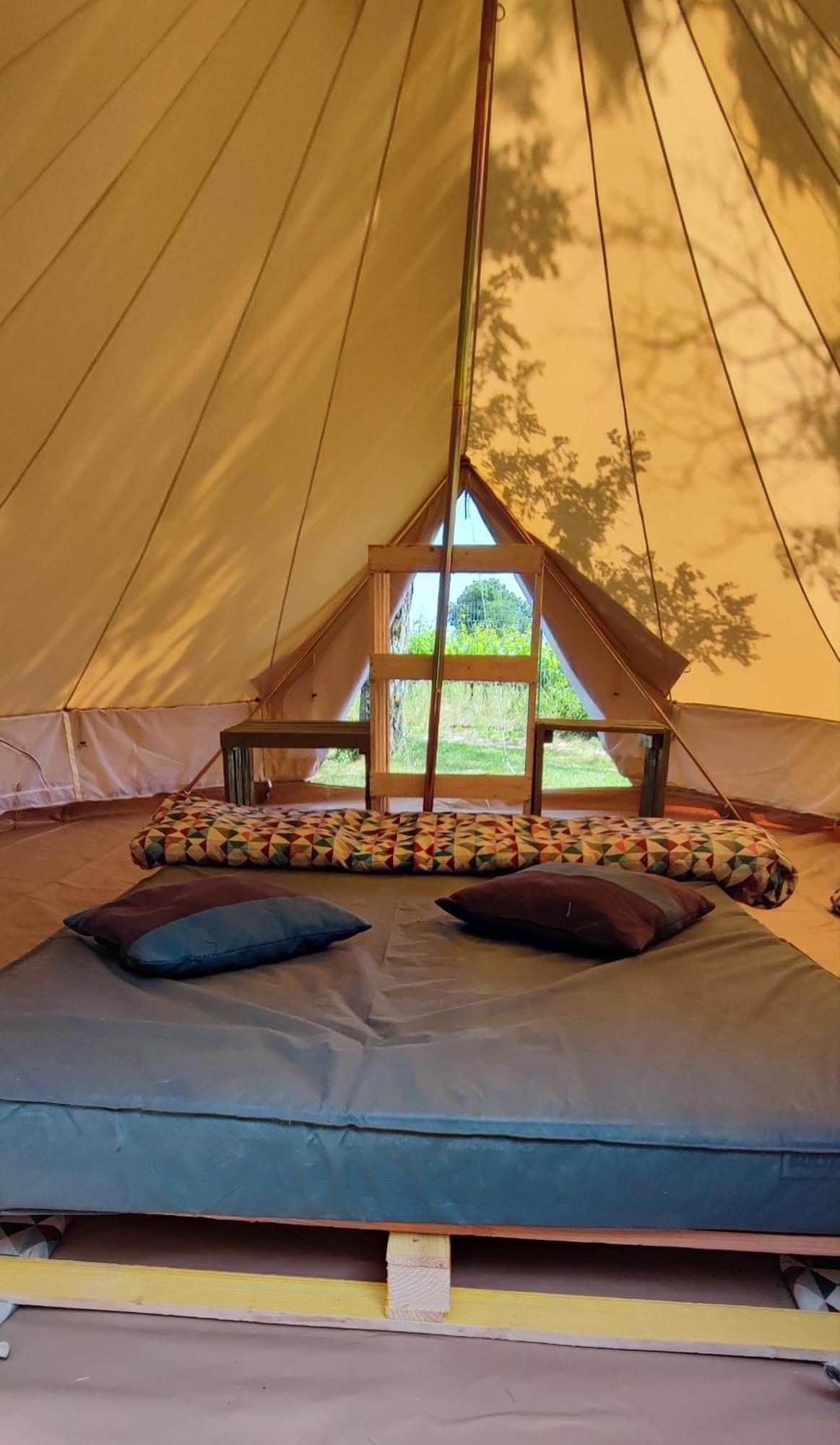 Camping Carrefour De L'Ardeche Saint-Remeze 외부 사진